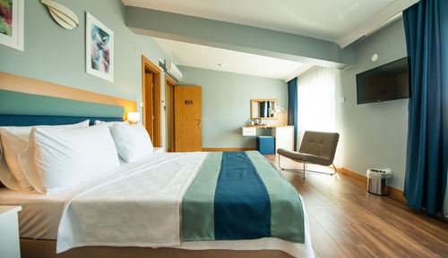 Deluxe Loft