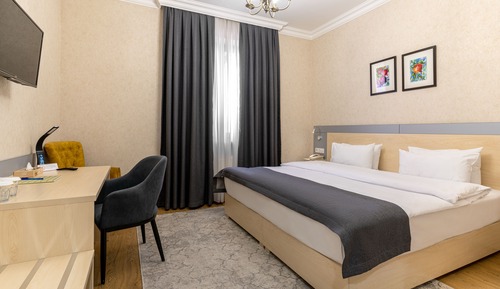 Habitación estándar doble, 1 cama de matrimonio grande, no fumadores