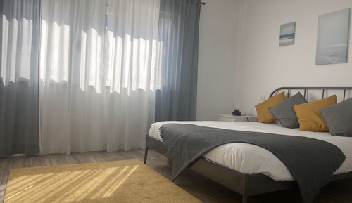Suite estudio familiar, 1 cama de matrimonio, cocina, vistas al patio