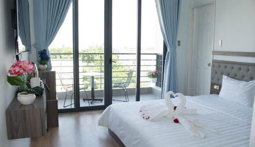 Habitación panorámica doble, 1 cama de matrimonio grande, balcón, vistas al río (Suite)