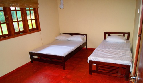 Habitación triple familiar, 1 habitación, no fumadores, vistas al jardín