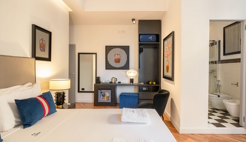 Habitación triple, balcón