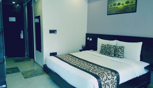 Habitación Deluxe doble, 1 cama de matrimonio, fumadores, vistas a la ciudad