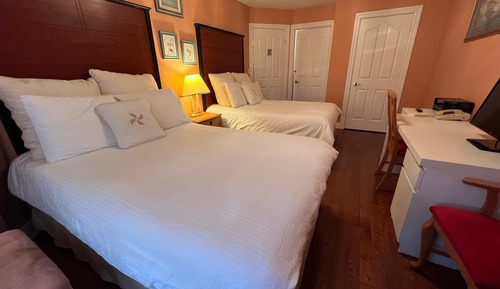 Habitación superior, 1 cama de matrimonio, baño privado