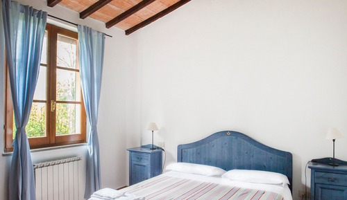 Apartamento clásico, 1 cama de matrimonio con sofá cama, patio, vistas al jardín