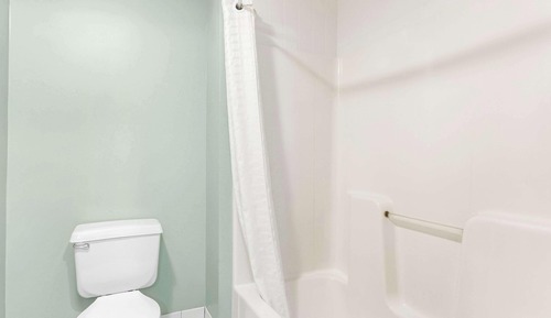 Habitación estándar, 2 camas de matrimonio, no fumadores, balcón (Top Floor)