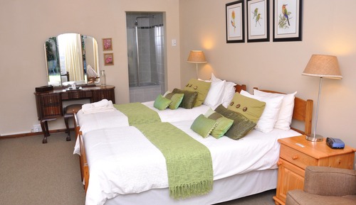 Habitación con 2 camas individuales, vistas al jardín (Room 6)