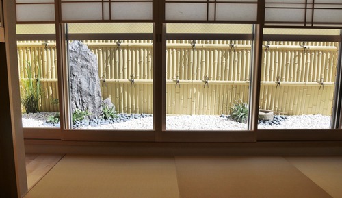 Apartamento de estilo japonés , 3 habitaciones, cocina, vistas al jardín