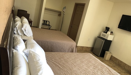 Habitación doble superior, 2 camas de matrimonio, planta baja