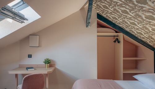 Habitación (Mansardée)