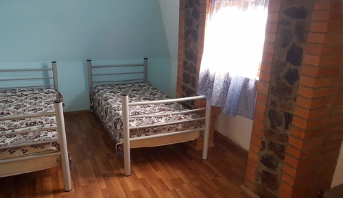 Habitación con 2 camas individuales