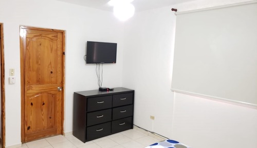 Apartamento clásico, 2 habitaciones, cocina, vistas al patio
