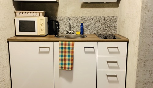 Studio White apartment 11.3