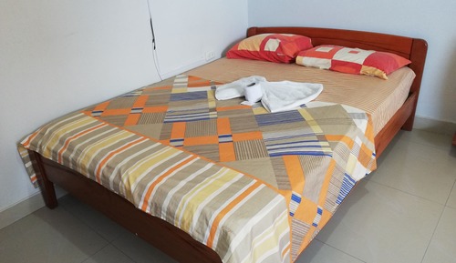 Habitación Matrimonial (01 cama de dos plazas)
