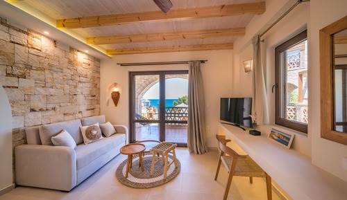 Suite estudio Royal, vistas a la piscina