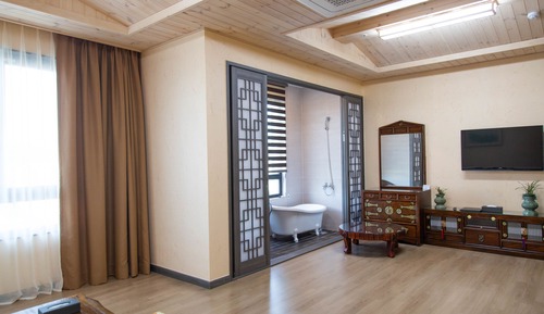 Daoom Family Room