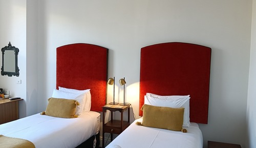 Habitación clásica con 2 camas individuales