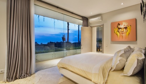 2 BR Ocean Side ( 4 guests )