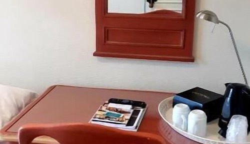 Habitación individual (Small double room, external bathroom)