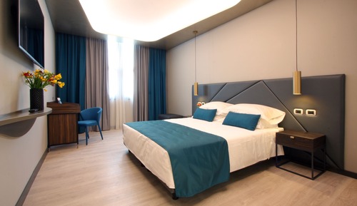 Habitación superior con 1 cama doble o 2 individuales