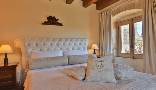 Habitación Confort con 1 cama doble o 2 individuales, baño privado, vistas a la ciudad