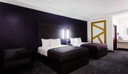 Habitación básica doble, 2 camas de matrimonio