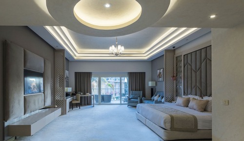 Jacuzzi Suite