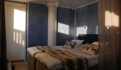 Golden Circle Suite with Kitchen & Sauna