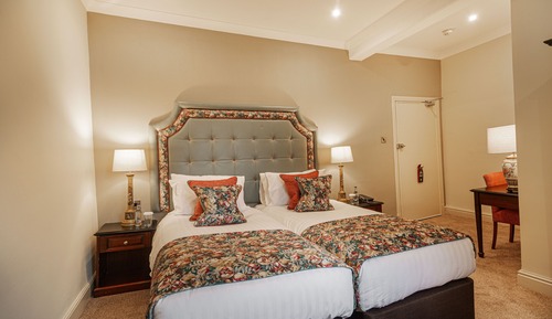 Classic Twin Room