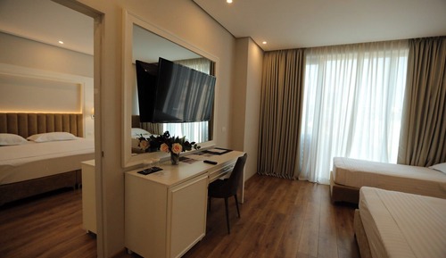 Habitación familiar (Land View)