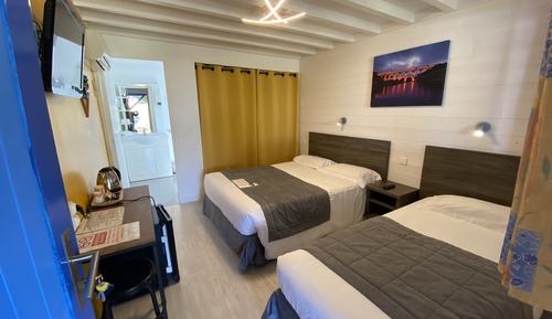 Habitación triple, baño privado