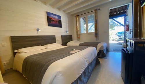 Habitación triple clásica, baño privado (privée )