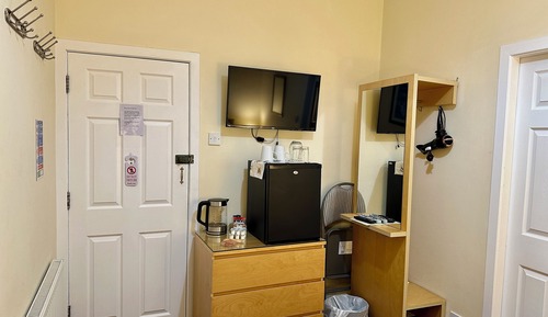 Habitación básica doble (Room 4)