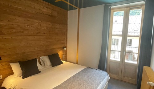 Habitación superior con 1 cama doble o 2 individuales