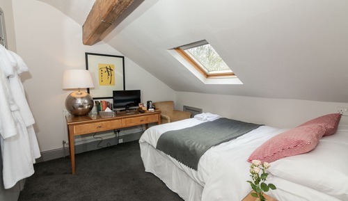 Habitación estándar doble, 1 cama doble, baño compartido