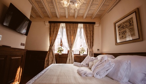 Superior Room Overlooking Peristil Square