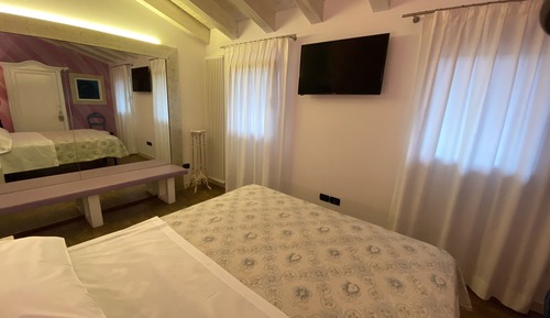 Habitación de diseño con 1 cama doble o 2 individuales, 1 habitación, baño privado (Calcatreppola)