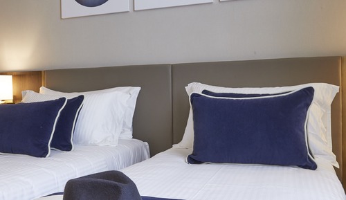 Habitación estándar con 1 cama doble o 2 individuales