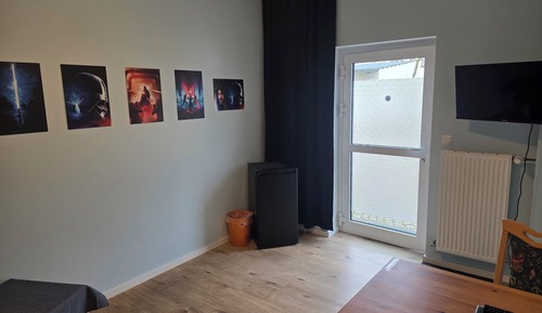 Habitación básica con 1 cama doble o 2 individuales, 2 camas individuales