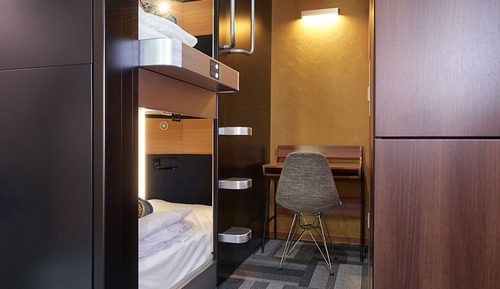 Habitación, no fumadores, baño compartido (#401, VIP 2 Capsule Rooms)