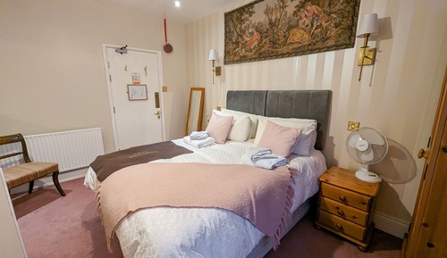 Habitación doble, baño privado