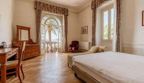Suite, vistas al lago, en edificio anexo
