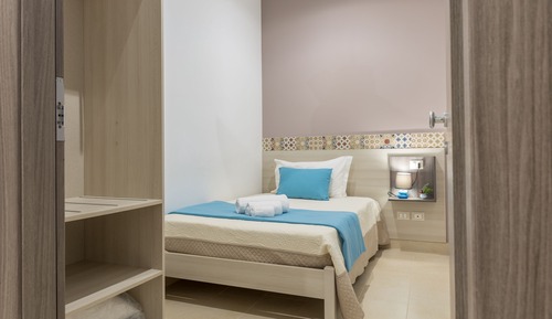 Habitación triple Deluxe, frigorífico, vistas a la ciudad