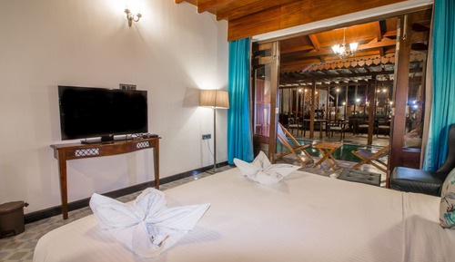 Habitación ejecutiva doble, 1 cama de matrimonio grande, acceso a la piscina