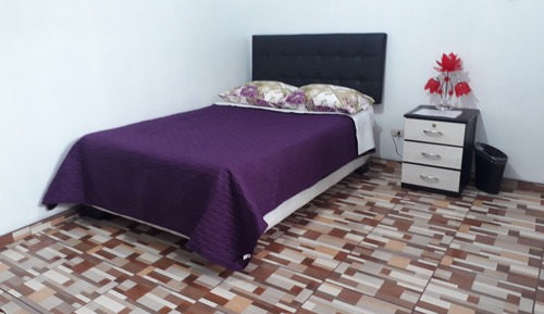 Habitación doble, baño privado