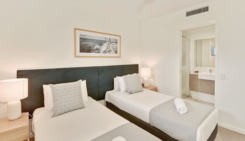 Habitación estándar con 1 cama doble o 2 individuales, 1 habitación, vistas al lago