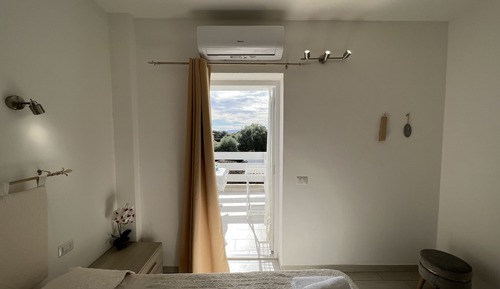 Habitación Confort, vistas parciales al mar (Molara)
