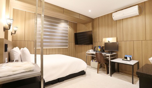 Standard Room B Type (Netflix, Disney+, Watcha, Laftel Available)