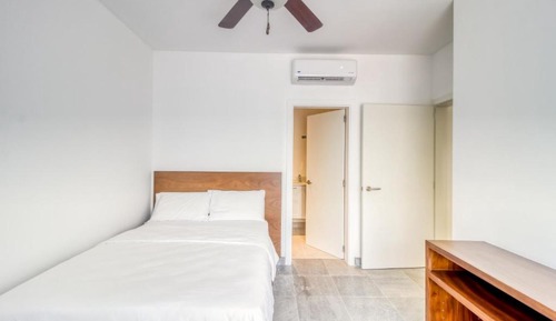 Casa superior, baño privado, vistas al mar (2B)