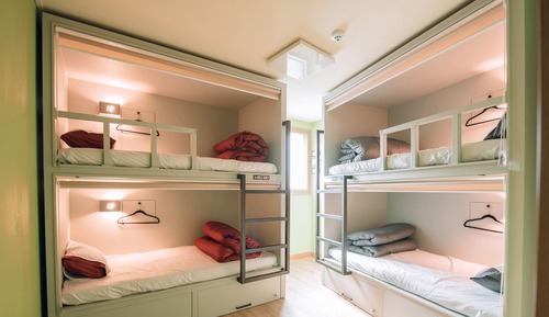 Private Room for 4, Shared Bathroom (403)